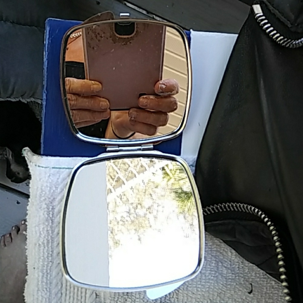 Compact double mirror - Picture 2 of 4
